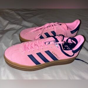 Adidas gazelle size 9.5
